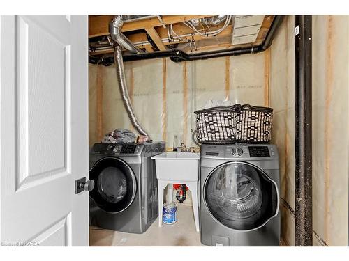 1494 Sierra Avenue, Kingston, ON - Indoor Photo Showing Laundry Room
