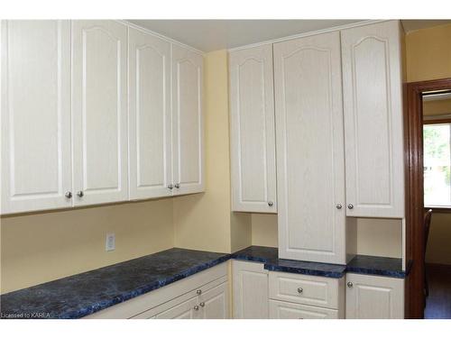 145 Hawthorne Avenue, Kingston, ON - Indoor Photo Showing Kitchen