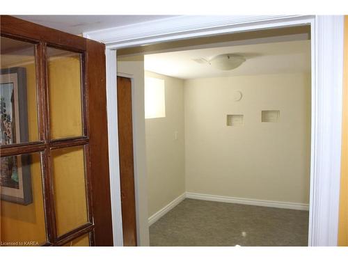 145 Hawthorne Avenue, Kingston, ON - Indoor Photo Showing Other Room