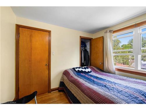 145 Hawthorne Avenue, Kingston, ON - Indoor Photo Showing Bedroom