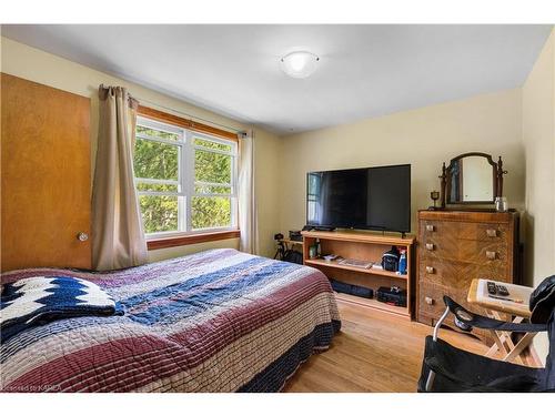 145 Hawthorne Avenue, Kingston, ON - Indoor Photo Showing Bedroom