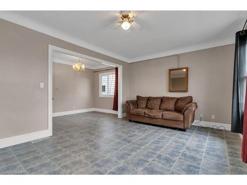 515 Rideau Street, Kingston, ON - Indoor Photo Showing Living Room