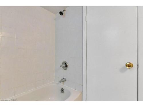 515 Rideau Street, Kingston, ON - Indoor Photo Showing Bathroom