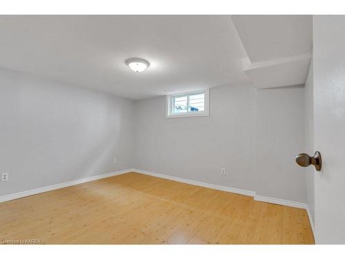 515 Rideau Street, Kingston, ON - Indoor Photo Showing Other Room