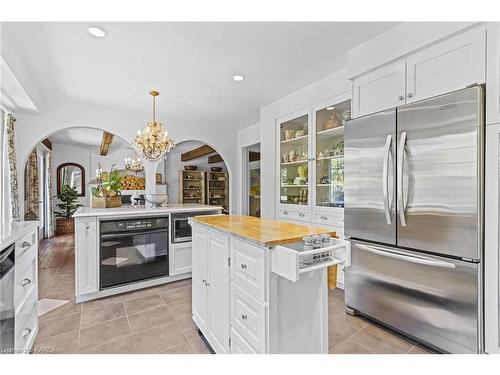 784 Wartman Avenue, Kingston, ON - Indoor Photo Showing Kitchen With Upgraded Kitchen