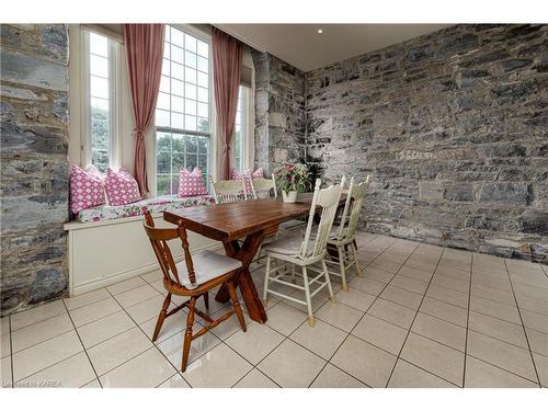 8 Starr Place, Kingston, ON - Indoor Photo Showing Dining Room