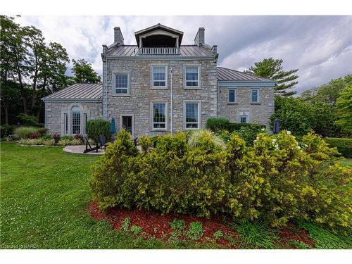 8 Starr Place, Kingston, ON - Outdoor