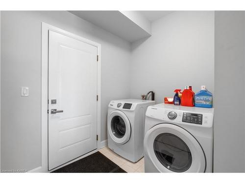 1225 Max Crescent, Kingston, ON - Indoor Photo Showing Laundry Room