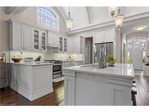 1194 Crossfield Avenue, Kingston, ON - Indoor Photo Showing Kitchen With Upgraded Kitchen