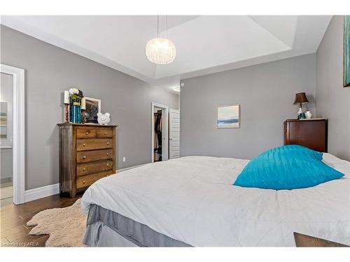 1194 Crossfield Avenue, Kingston, ON - Indoor Photo Showing Bedroom