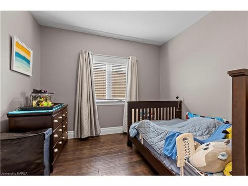 1194 Crossfield Avenue, Kingston, ON - Indoor Photo Showing Bedroom