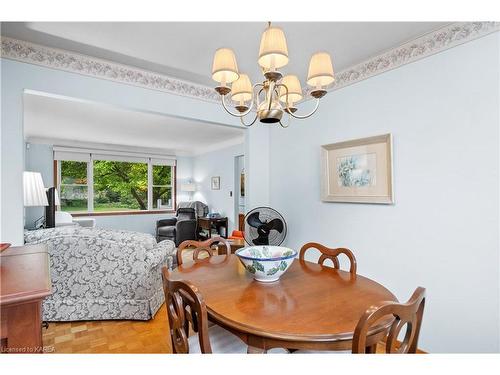 300 Chelsea Road, Kingston, ON - Indoor Photo Showing Dining Room