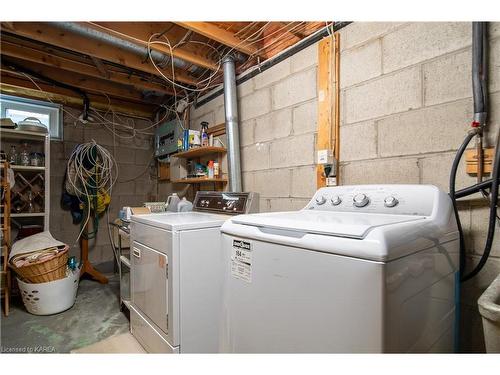 300 Chelsea Road, Kingston, ON - Indoor Photo Showing Laundry Room