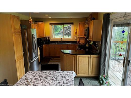 156 Denridge Road, Greater Napanee, ON - Indoor Photo Showing Kitchen
