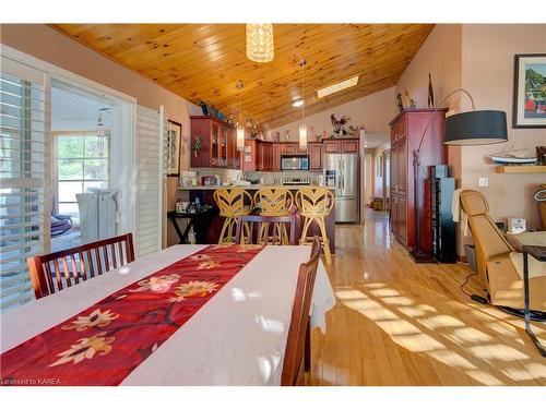 174 Mcnally'S Lane, Westport, ON - Indoor Photo Showing Dining Room