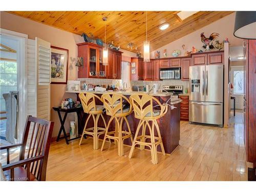 174 Mcnally'S Lane, Westport, ON - Indoor Photo Showing Kitchen