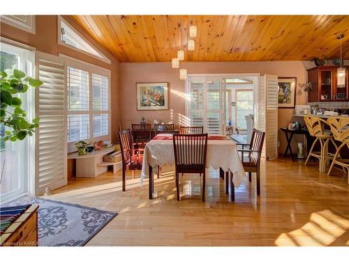 174 Mcnally'S Lane, Westport, ON - Indoor Photo Showing Dining Room