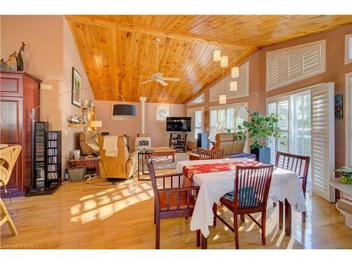 174 Mcnally'S Lane, Westport, ON - Indoor Photo Showing Dining Room