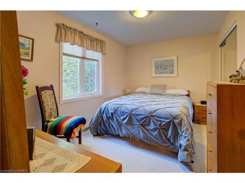 174 Mcnally'S Lane, Westport, ON - Indoor Photo Showing Bedroom