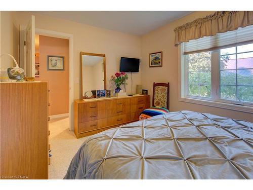 174 Mcnally'S Lane, Westport, ON - Indoor Photo Showing Bedroom