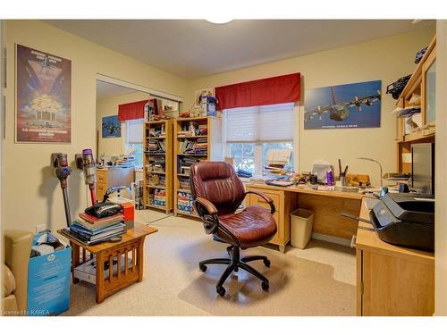 174 Mcnally'S Lane, Westport, ON - Indoor Photo Showing Office