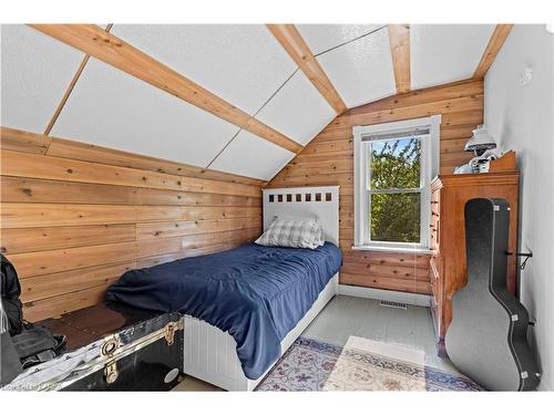 4359 Highway 2, Kingston, ON - Indoor Photo Showing Bedroom