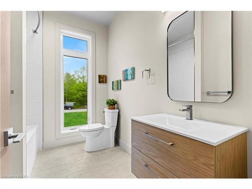 330 Nicholson Pt Road, Bath, ON - Indoor Photo Showing Bathroom