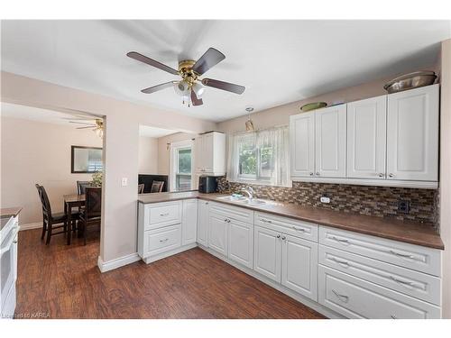 286 York Street, Kingston, ON - Indoor Photo Showing Kitchen