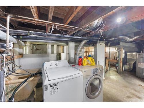286 York Street, Kingston, ON - Indoor Photo Showing Laundry Room