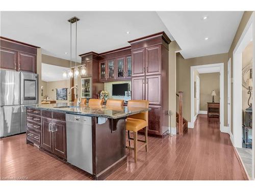 7955 Perth Road, South Frontenac, ON - Indoor Photo Showing Kitchen With Upgraded Kitchen