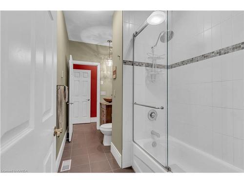 7955 Perth Road, South Frontenac, ON - Indoor Photo Showing Bathroom