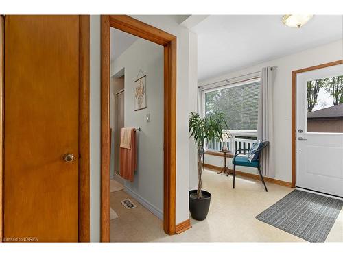 442 Abdo Road, Kingston, ON - Indoor Photo Showing Other Room