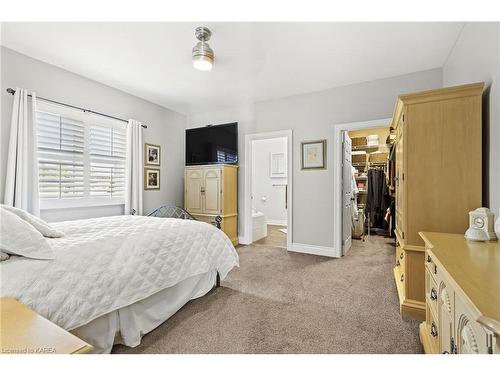 814 Kananaskis Drive, Kingston, ON - Indoor Photo Showing Bedroom