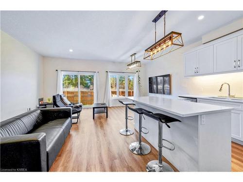 2791 Delmar Street, Kingston, ON - Indoor Photo Showing Kitchen