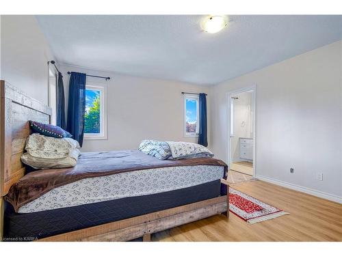 2791 Delmar Street, Kingston, ON - Indoor Photo Showing Bedroom