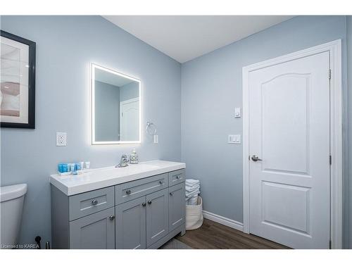 172 Morenz Crescent, Kingston, ON - Indoor Photo Showing Bathroom