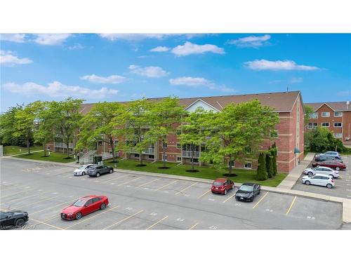 101-310 Kingsdale Avenue, Kingston, ON - Outdoor