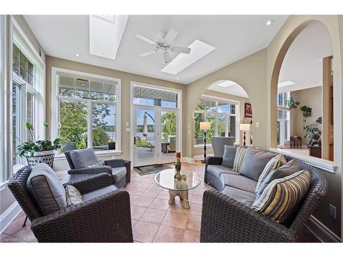 44 Howe Island Drive, Kingston, ON - Indoor Photo Showing Living Room