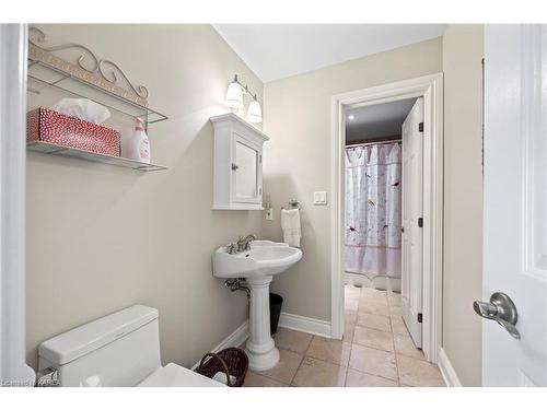 44 Howe Island Drive, Kingston, ON - Indoor Photo Showing Bathroom