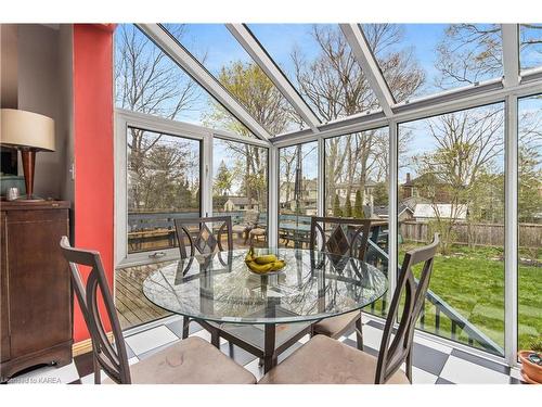 25 Livingston Avenue, Kingston, ON - Indoor Photo Showing Dining Room