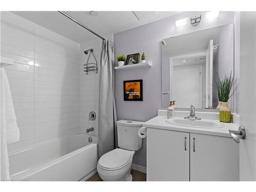 604-121 Queen Street, Kingston, ON - Indoor Photo Showing Bathroom