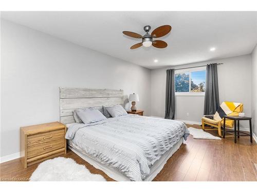 1131 Wintergreen Crescent, Kingston, ON - Indoor Photo Showing Bedroom