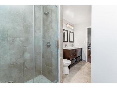 1131 Wintergreen Crescent, Kingston, ON - Indoor Photo Showing Bathroom