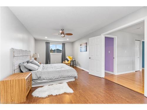 1131 Wintergreen Crescent, Kingston, ON - Indoor Photo Showing Bedroom