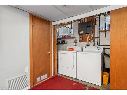 262 Barrett Boulevard, Greater Napanee, ON - Indoor Photo Showing Laundry Room