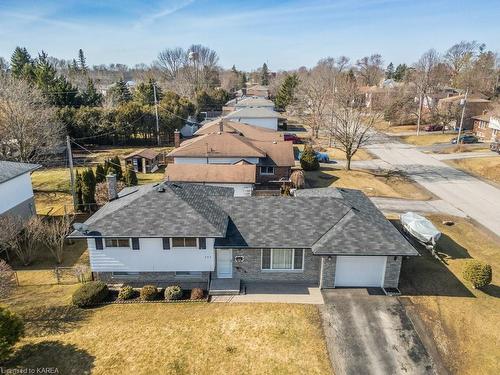 262 Barrett Boulevard, Greater Napanee, ON - Outdoor