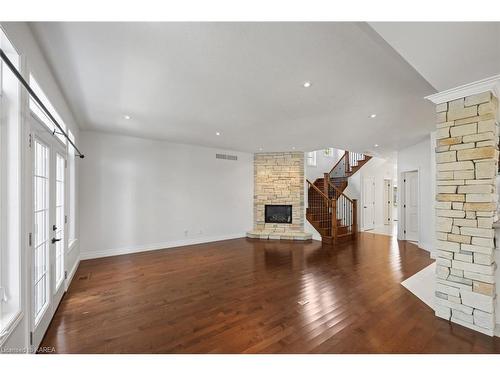 5008 Fox Run Place, Kingston, ON - Indoor Photo Showing Living Room