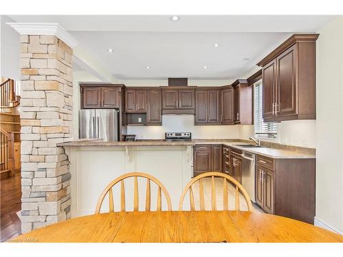 5008 Fox Run Place, Kingston, ON - Indoor Photo Showing Kitchen