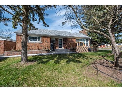 9 Elizabeth Avenue, Kingston, ON - Outdoor