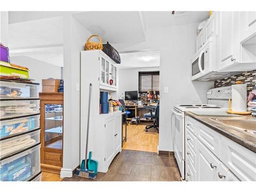 850 Datzell Lane, Kingston, ON - Indoor Photo Showing Kitchen